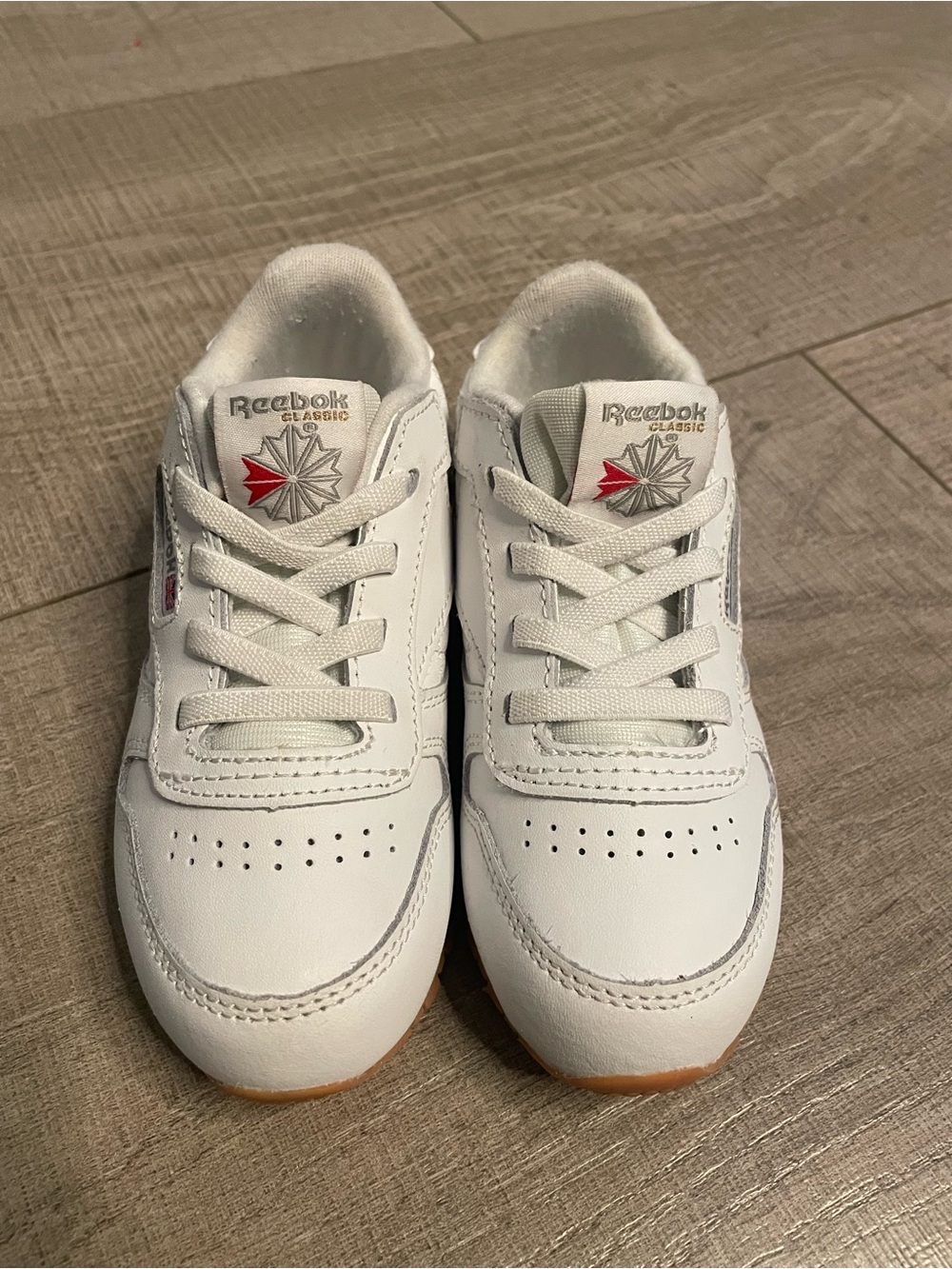 Reebok Classic Leather Unisex Kids white Gum Sole Sneakers - Toddler Size 8